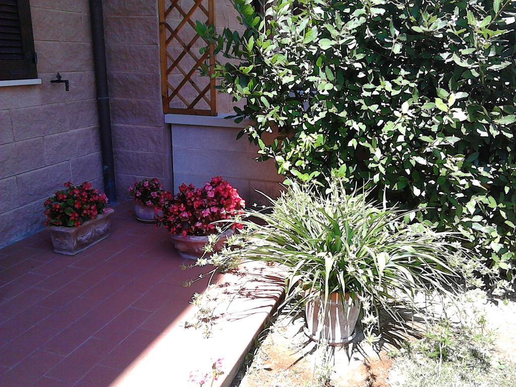 Bed And Breakfast Catherina Ponsacco Exterior foto